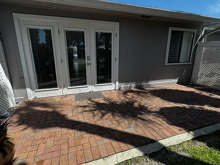163 Breezeway Ct — Photo 2
