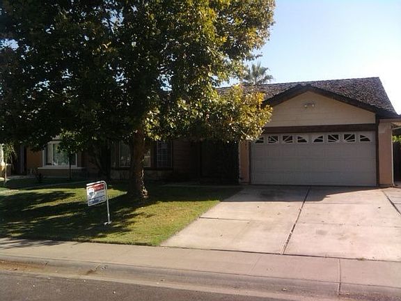 2nd image of 8109 Phinney Dr