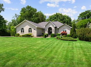 1591 Stephanie Anne Dr, Ottawa, ON K4P1M8