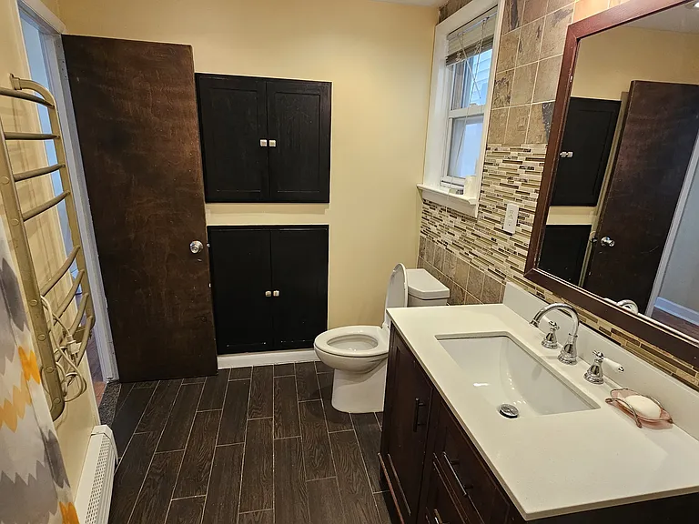 38 Humphrey Ave #1 — Photo 7
