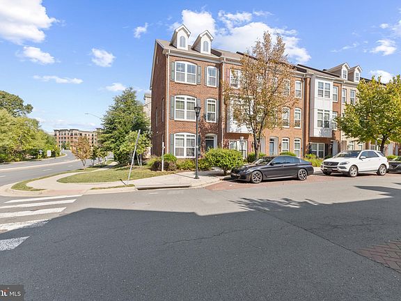 2nd image of 9480 Canonbury Sq