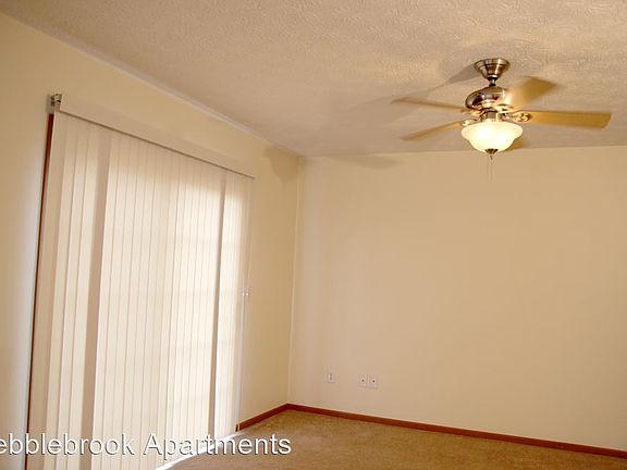 5th image of 102 Brookside Dr Unit A