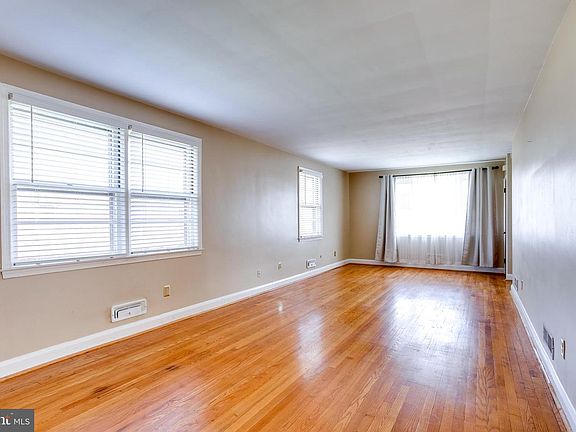 5th image of 6503 Hazelwood Ct