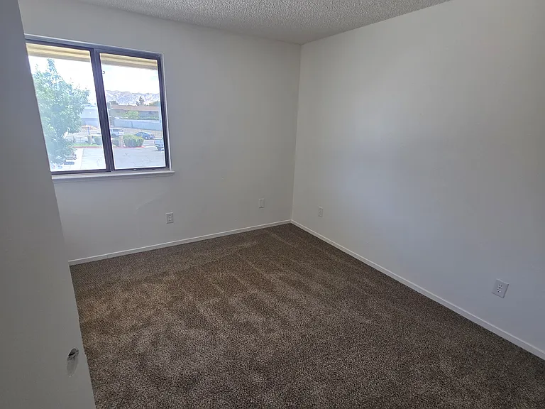 859 Nutmeg Pl #3 — Photo 11