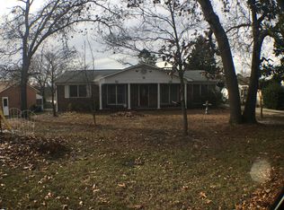 2218 Memory St, Fayetteville, NC 28304