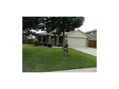 4642 Elm Point Dr Photo 1
