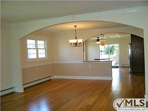 5th image of 867 Jamaica Blvd