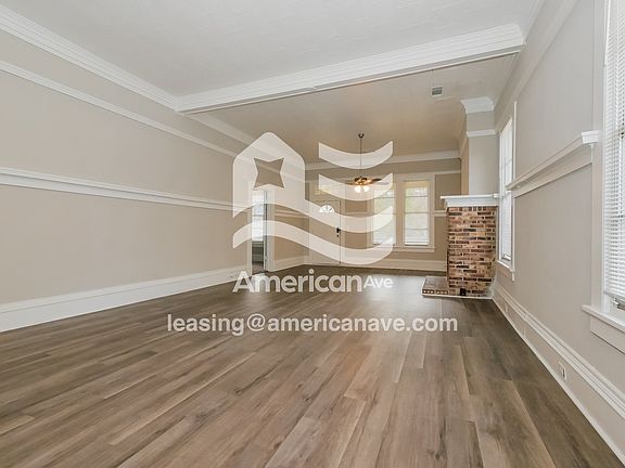 1454243_003_wm_-_living_room_13604382.jpg