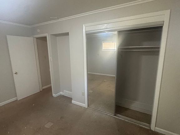 3rd image of 582-584 Lundee St