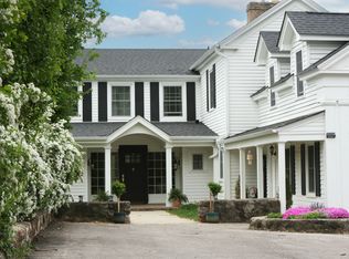 708 S Rose Farm Rd, Woodstock, IL 60098