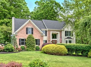 1 Austin Hill Rd, Clinton, NJ 08809