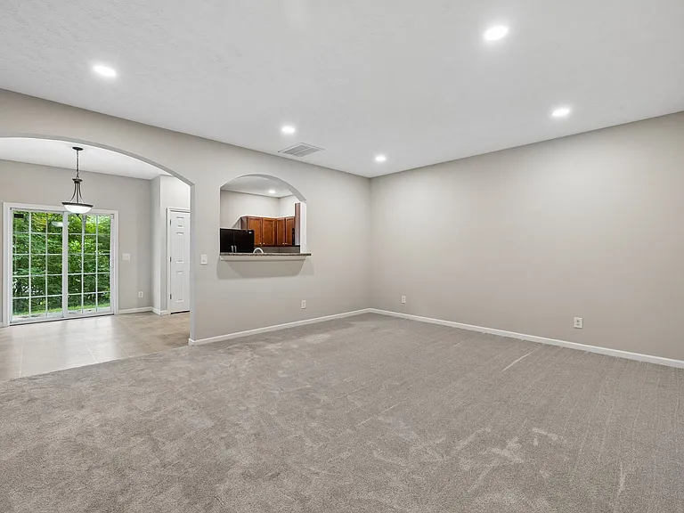 1424 Beech Grove Way — Photo 5