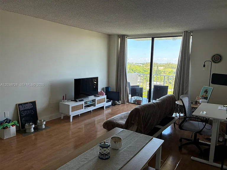 2350 NE 135th St #802 — Photo 6
