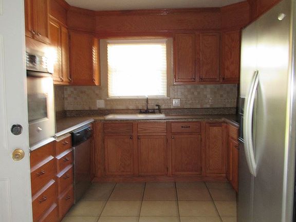 3rd image of 638 NW 63rd St
