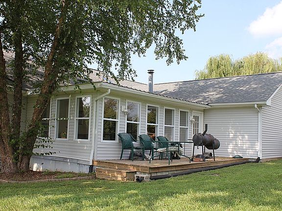 Back Sunporch & Deck