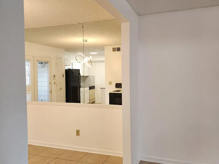 1040 Old Holcomb Bridge Rd — Photo 29
