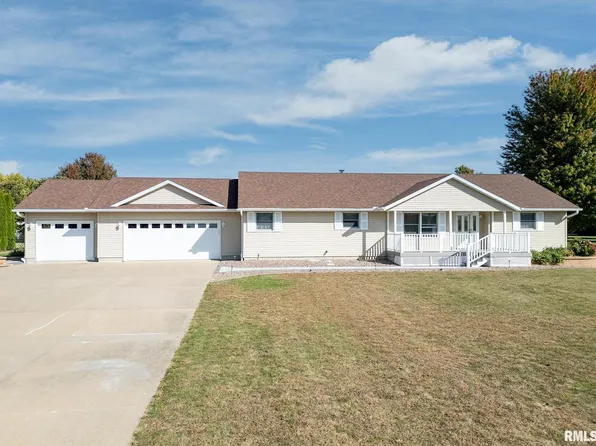 2418 9th St, Camanche, IA 52730