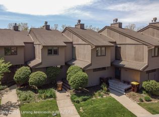 5377 Wild Oak Dr, East Lansing, MI 48823