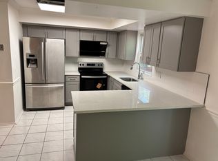 426 Lakeview Ct, Feasterville, PA 19053