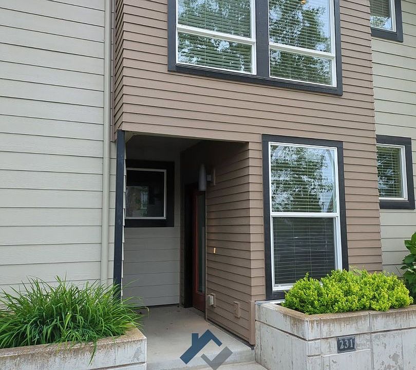 1st image of 231 W Sumach St