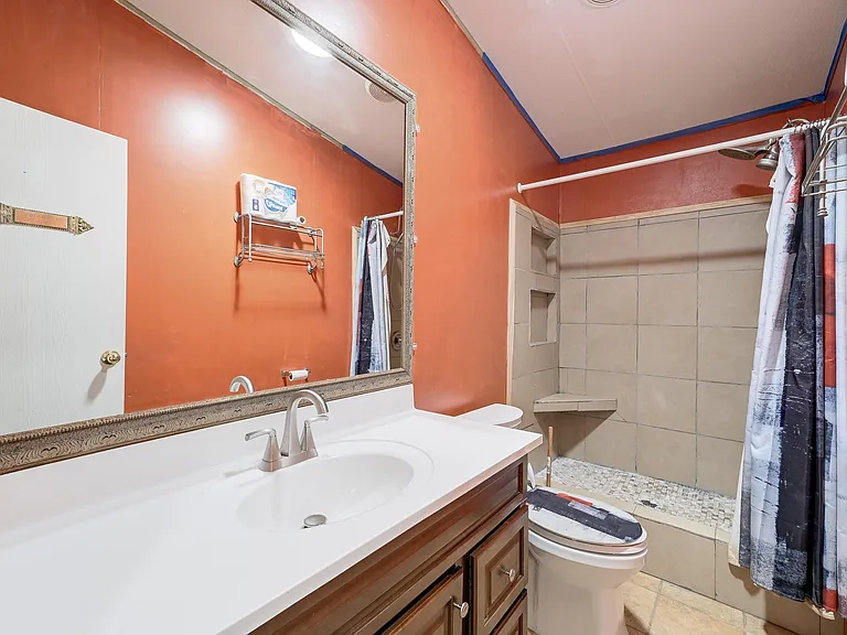 7807 Williamson Creek Dr — Photo 13