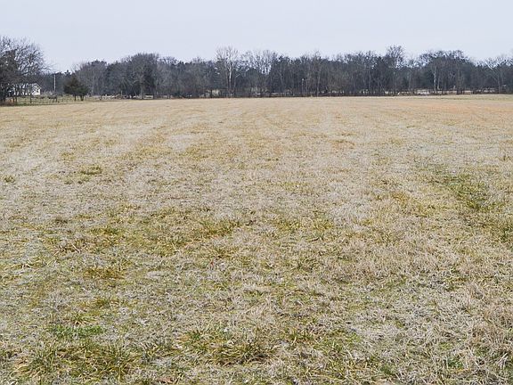 5th image of 447 Pepper Hill Rd