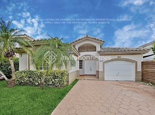 15555 SW 95th Ln, Miami, FL 33196