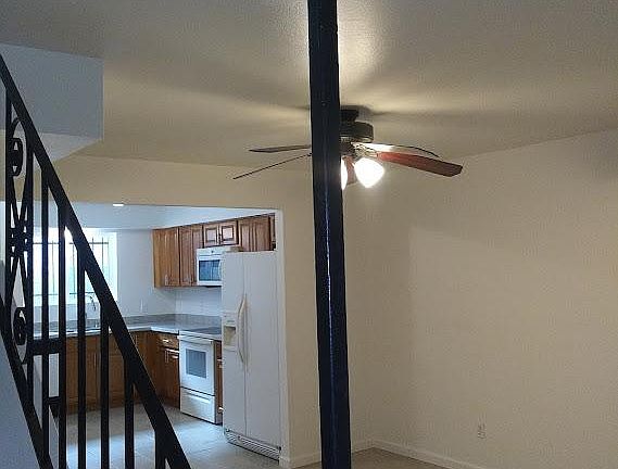 4th image of 1533 W Missouri Ave APT 10