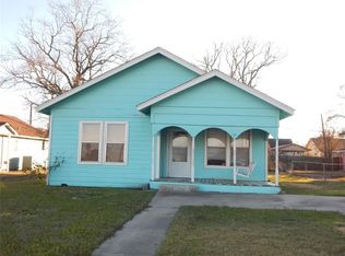 1107 W Broad St, Freeport, TX 77541