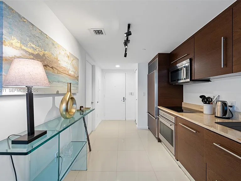 465 Brickell Ave #904 — Photo 3