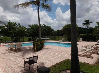 4715 SW 62nd Ave APT 104, Davie, FL 33314