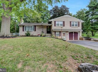 14354 Greenview Dr, Greencastle, PA 17225