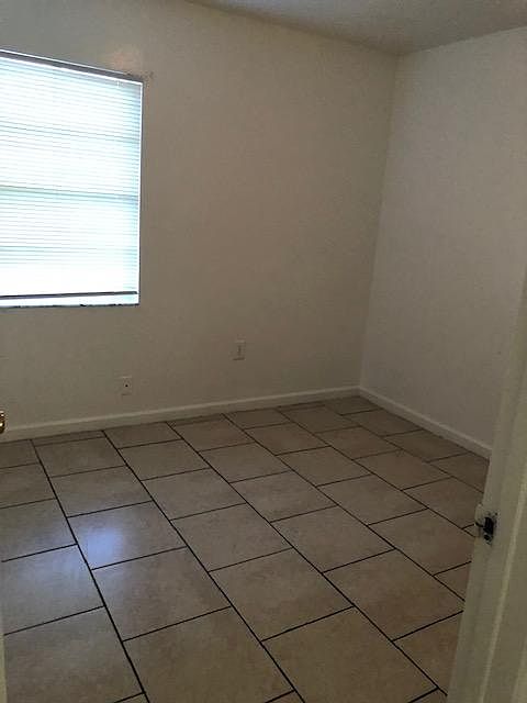 1st image of 1204 E Yukon St APT B