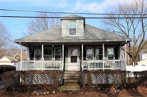 1st image of 290 E Ashland St