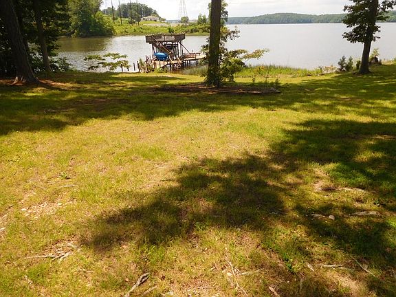 2nd image of 119 Gail Dr