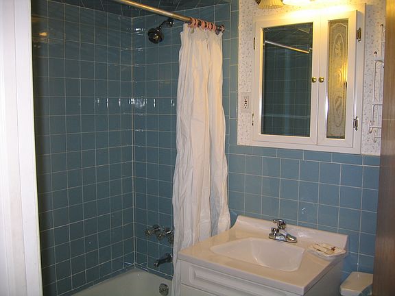 1st Fl. Bathroom