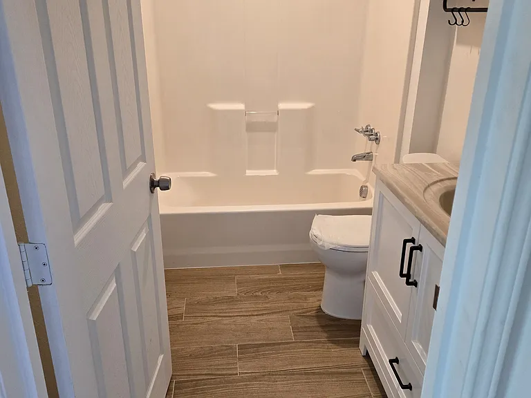 908 King Ave — Photo 12