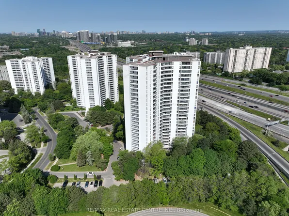 150 Graydon Hall Dr, Toronto, ON