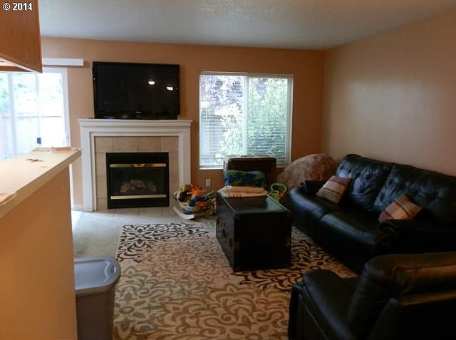 2nd image of 565 34th St