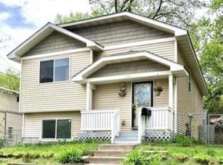 981 Agate St, Saint Paul, MN 55117