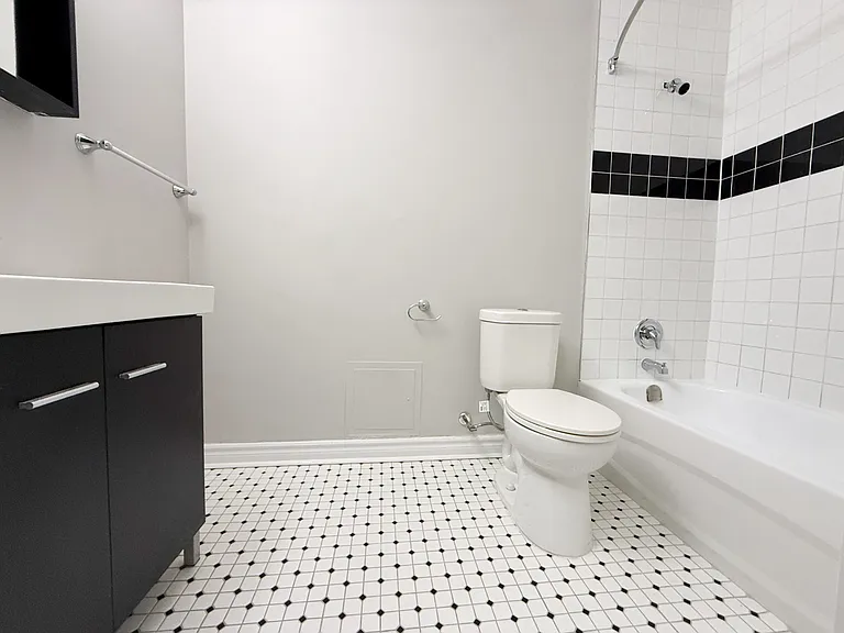 440 Rathburn Rd — Photo 17