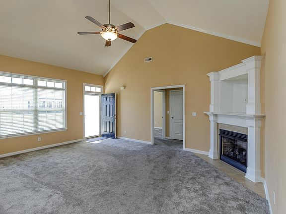 3rd image of 80 Heritage Dr