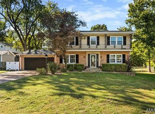 9047 Lowill Ln, Saint Louis, MO 63126
