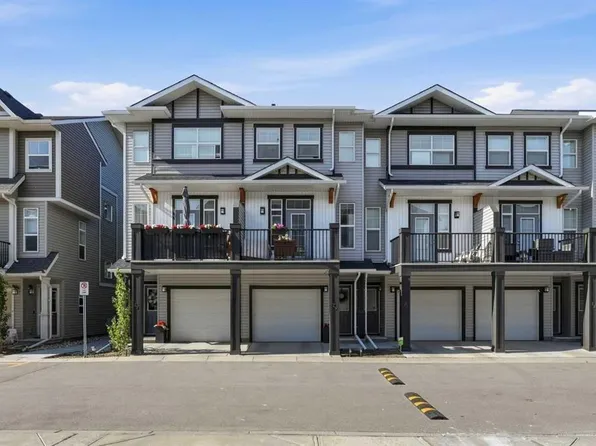 29 S Legacy Path SE, Calgary, AB T2X 4H9