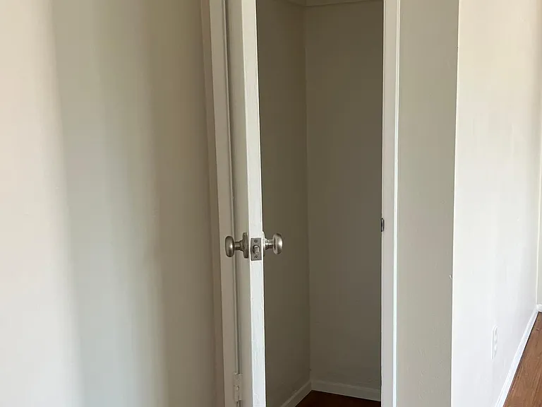 4110-4114 Arizona St #4114 — Photo 6