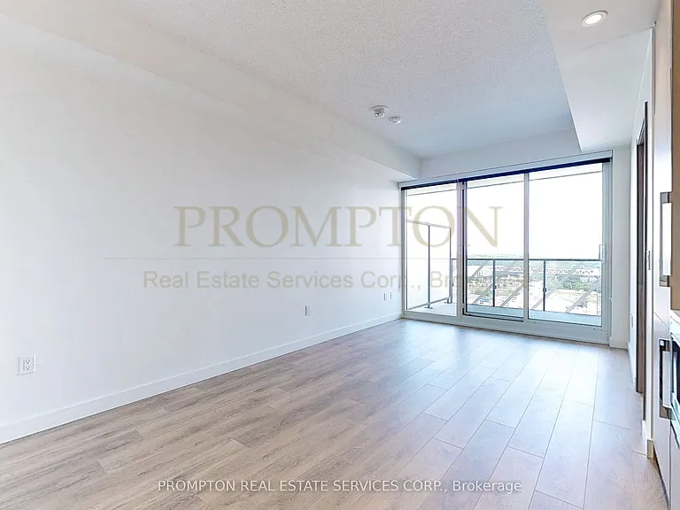 95 McMahon Dr #2211 — Photo 13