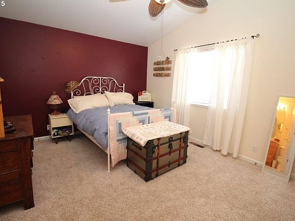 3rd image of 400 N 10th St
