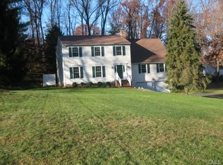 2 Kellogg St, Bethel, CT 06801