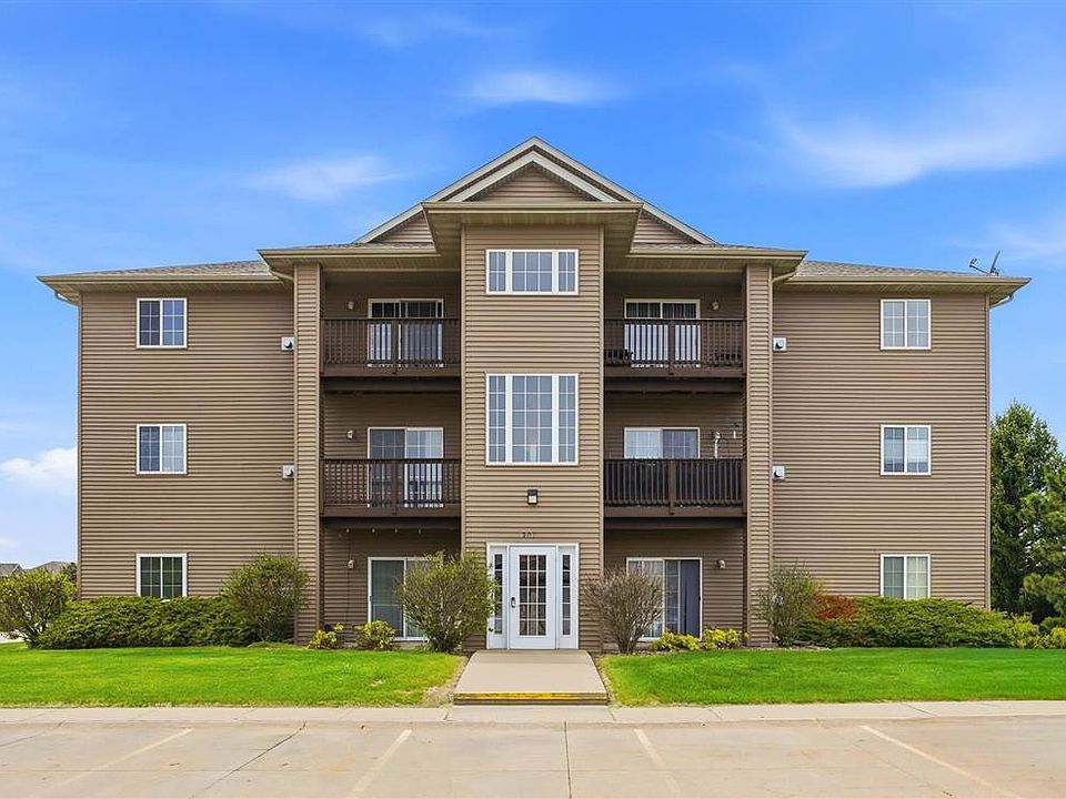 1st image of 505 Penn Ct APT 12