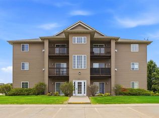 505 Penn Ct APT 12, North Liberty, IA 52317